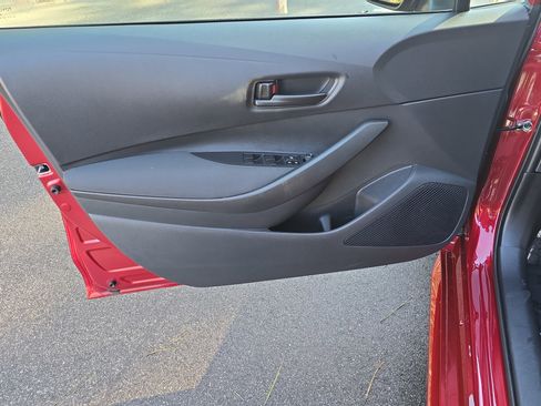 Used 2025 Toyota Corolla LE w/ Convenience Package image 26