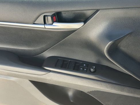 Used 2024 Toyota Camry SE image 25