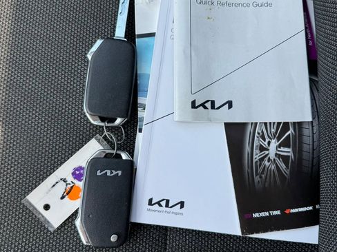 Used 2022 Kia Forte LXS w/ LXS Technology Package FWD image 17