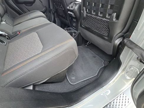 Used 2020 Jeep Gladiator Mojave AWD/4WD image 16