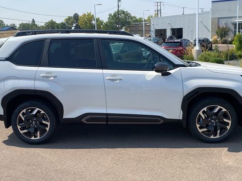 Used 2025 Subaru Forester Limited image 4