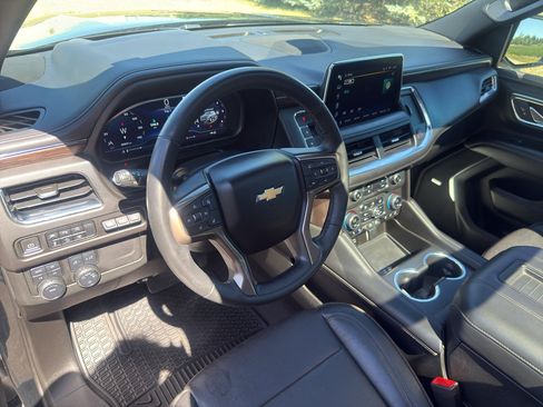 Used 2023 Chevrolet Tahoe High Country AWD/4WD image 14