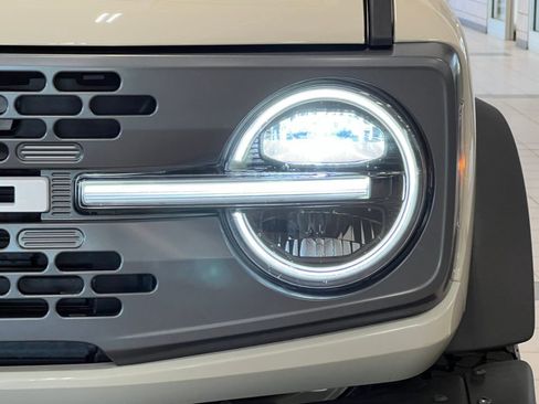 Used 2025 Ford Bronco Badlands image 33