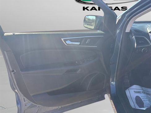 Used 2018 Ford Edge SEL w/ Equipment Group 201A image 17