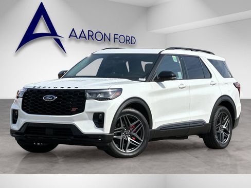Used 2025 Ford Explorer ST AWD/4WD image 2
