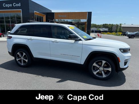 Used 2022 Jeep Grand Cherokee Limited 4xe image 1