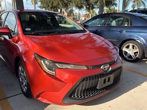 Used 2021 Toyota Corolla LE FWD image 4