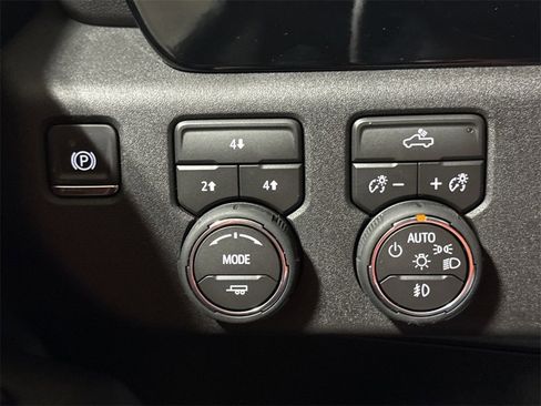 New 2026 Chevrolet Silverado 2500 LT w/ Convenience Package image 19