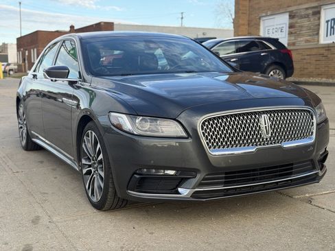 Used 2017 Lincoln Continental Select w/ Climate Package image 4