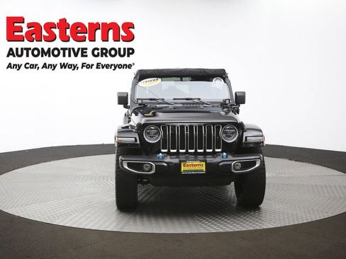 Used 2022 Jeep Wrangler Unlimited Sahara w/ Cold Weather Group image 56