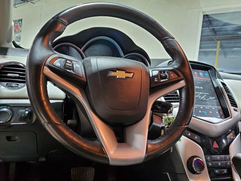 Used 2014 Chevrolet Cruze LT FWD image 25