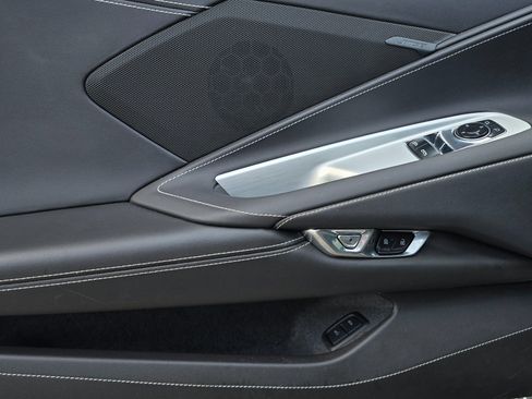Used 2025 Chevrolet Corvette Z06 RWD image 19
