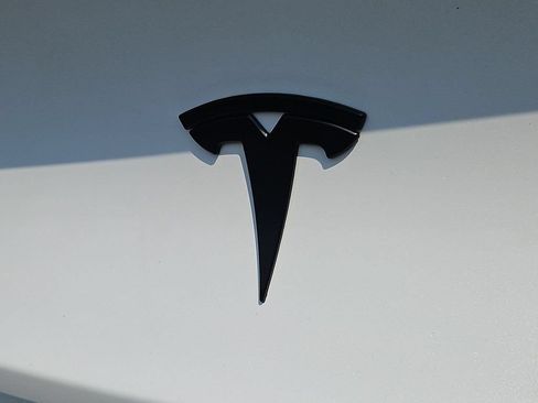 Used 2022 Tesla Model Y Performance AWD/4WD image 26