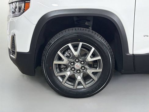 Used 2022 GMC Acadia SLE FWD image 31