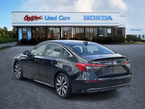 Used 2023 Honda Civic EX image 3