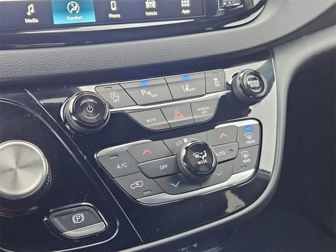 New 2026 Chrysler Voyager LX image 23