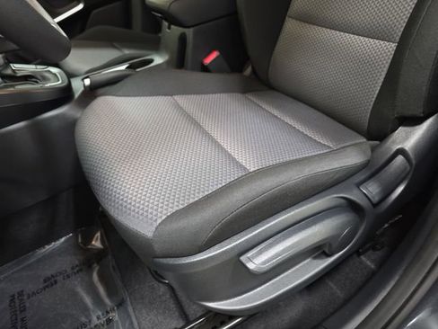 Used 2025 Kia Soul LX w/ LX Technology Package image 26