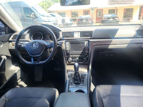 Used 2016 Volkswagen Passat 1.8T SE FWD image 19
