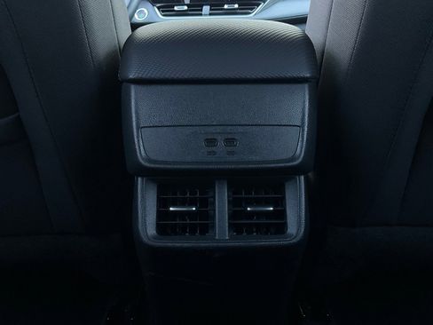 Used 2025 Chevrolet Equinox LT image 12