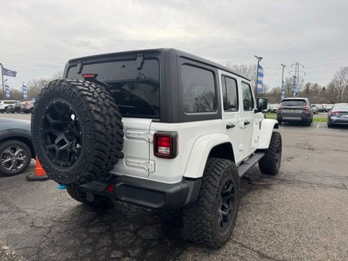 Used 2024 Jeep Wrangler Unlimited w/ Convenience Group image 2