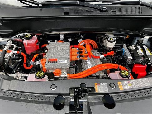 Used 2023 Chevrolet Bolt EUV LT image 25