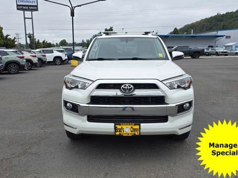 Used 2018 Toyota 4Runner 4WD image 2