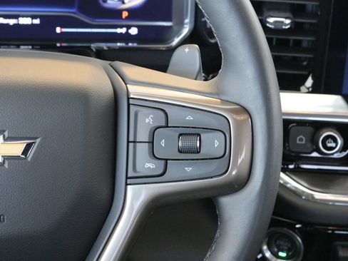 Used 2023 Chevrolet Silverado 1500 High Country w/ High Country Premium Package AWD/4WD image 12