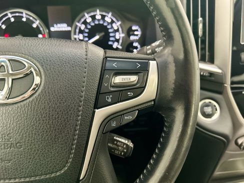 Used 2019 Toyota Land Cruiser w/ Preferred Accessory Package AWD/4WD image 12