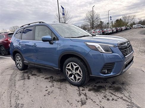 Used 2023 Subaru Forester Premium image 13