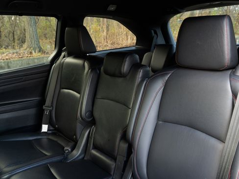 Certified 2024 Honda Odyssey Sport image 18