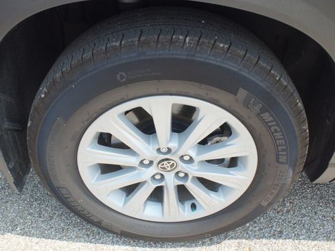 Used 2026 Toyota Grand Highlander AWD Hybrid image 27