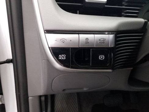 Certified 2024 Hyundai Ioniq 5 Limited RWD image 10