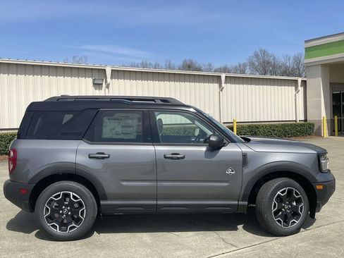 New 2025 Ford Bronco Sport Outer Banks w/ Outer Banks Tech Package+ image 2