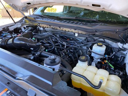 Used 2025 Ford F250 XLT w/ FX4 Off-Road Package AWD/4WD image 8