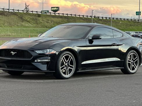 Used 2021 Ford Mustang Premium image 7