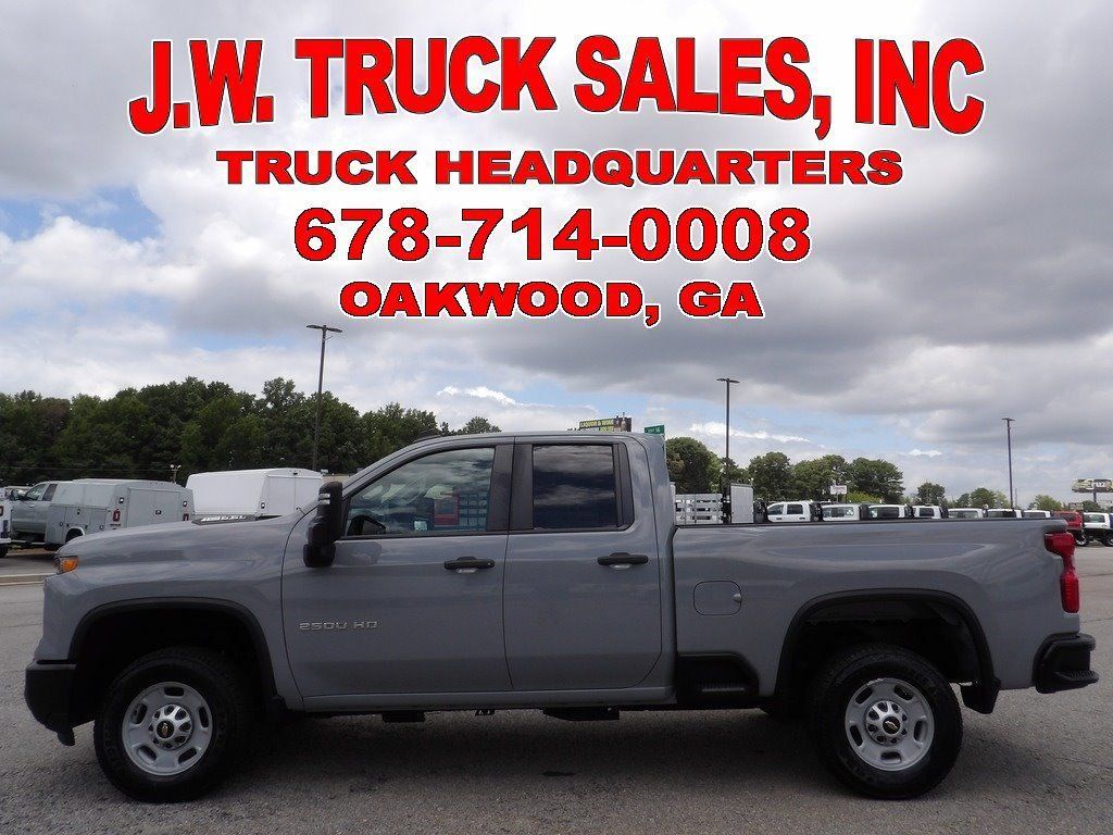 Used 2024 Chevrolet Silverado 2500 W/T RWD image 2
