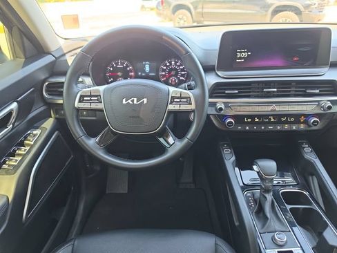 Certified 2022 Kia Telluride S FWD image 8