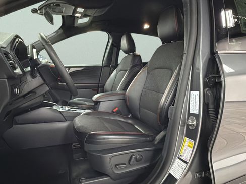 Used 2025 Ford Escape ST-Line image 17