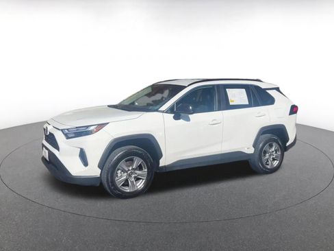 Used 2025 Toyota RAV4 LE image 8