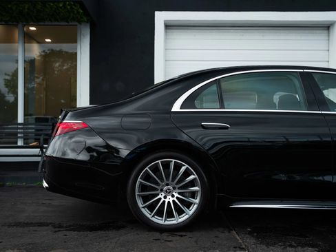 Used 2022 Mercedes-Benz S 580 4MATIC Sedan image 11