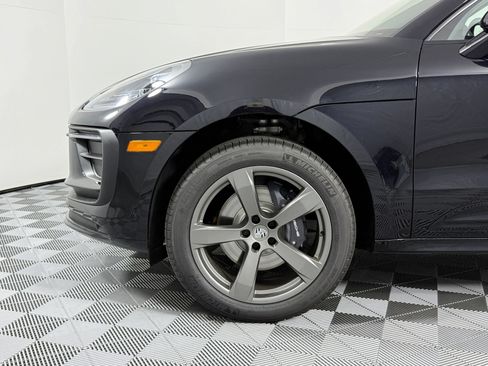 Certified 2026 Porsche Macan AWD/4WD image 13