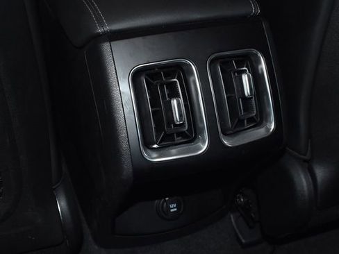 Used 2024 Kia Sorento S image 35