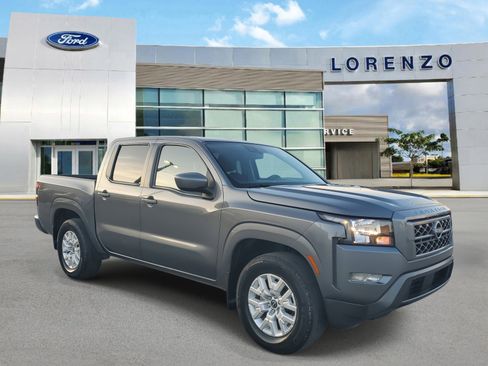 Used 2022 Nissan Frontier SV image 3