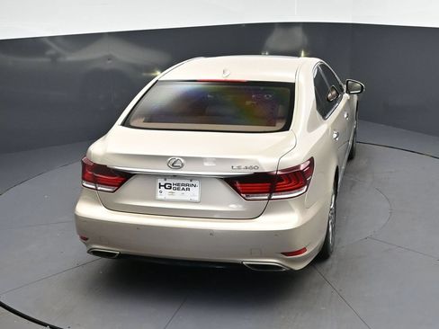 Used 2016 Lexus LS 460 w/ Comfort Package RWD image 31