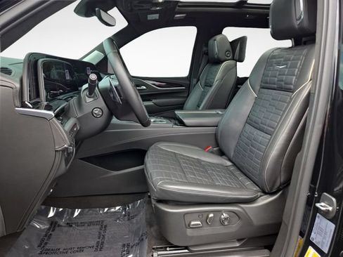 Used 2023 Cadillac Escalade V AWD/4WD image 17