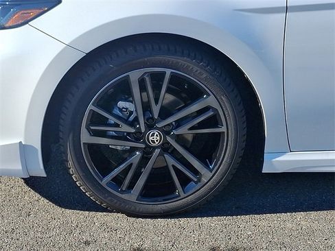 Used 2025 Toyota Camry XSE image 8