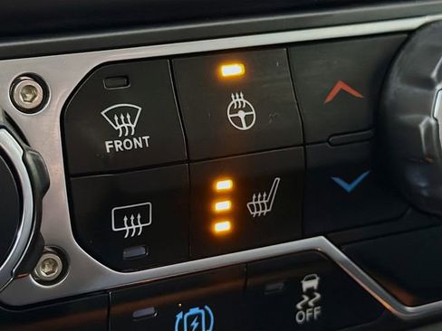 Used 2022 Jeep Wrangler Unlimited Sahara w/ Cold Weather Group image 21