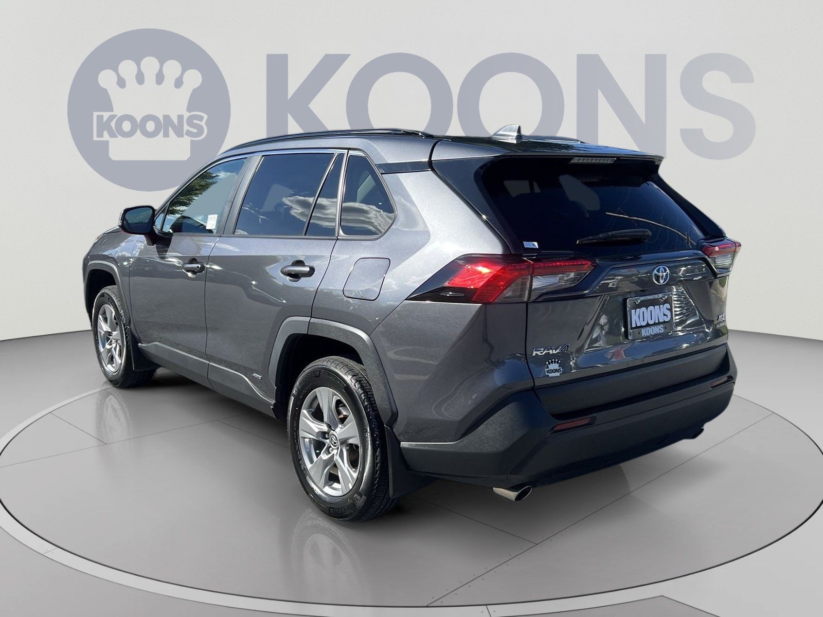 Used 2023 Toyota RAV4 XLE w/ XLE Grade Weather Package AWD/4WD image 4