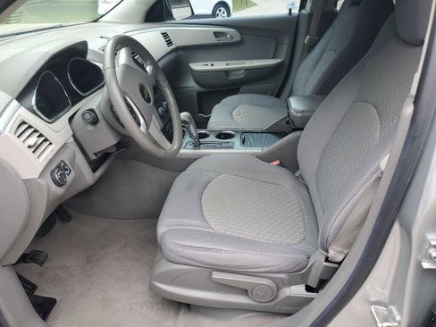 Used 2011 Chevrolet Traverse LS FWD image 15