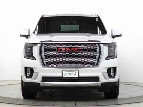 Used 2023 GMC Yukon Denali image 2